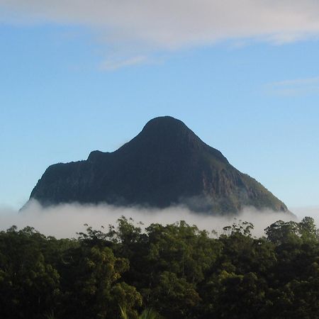 Glas auf Glashaus Glass House Mountains Exterior foto