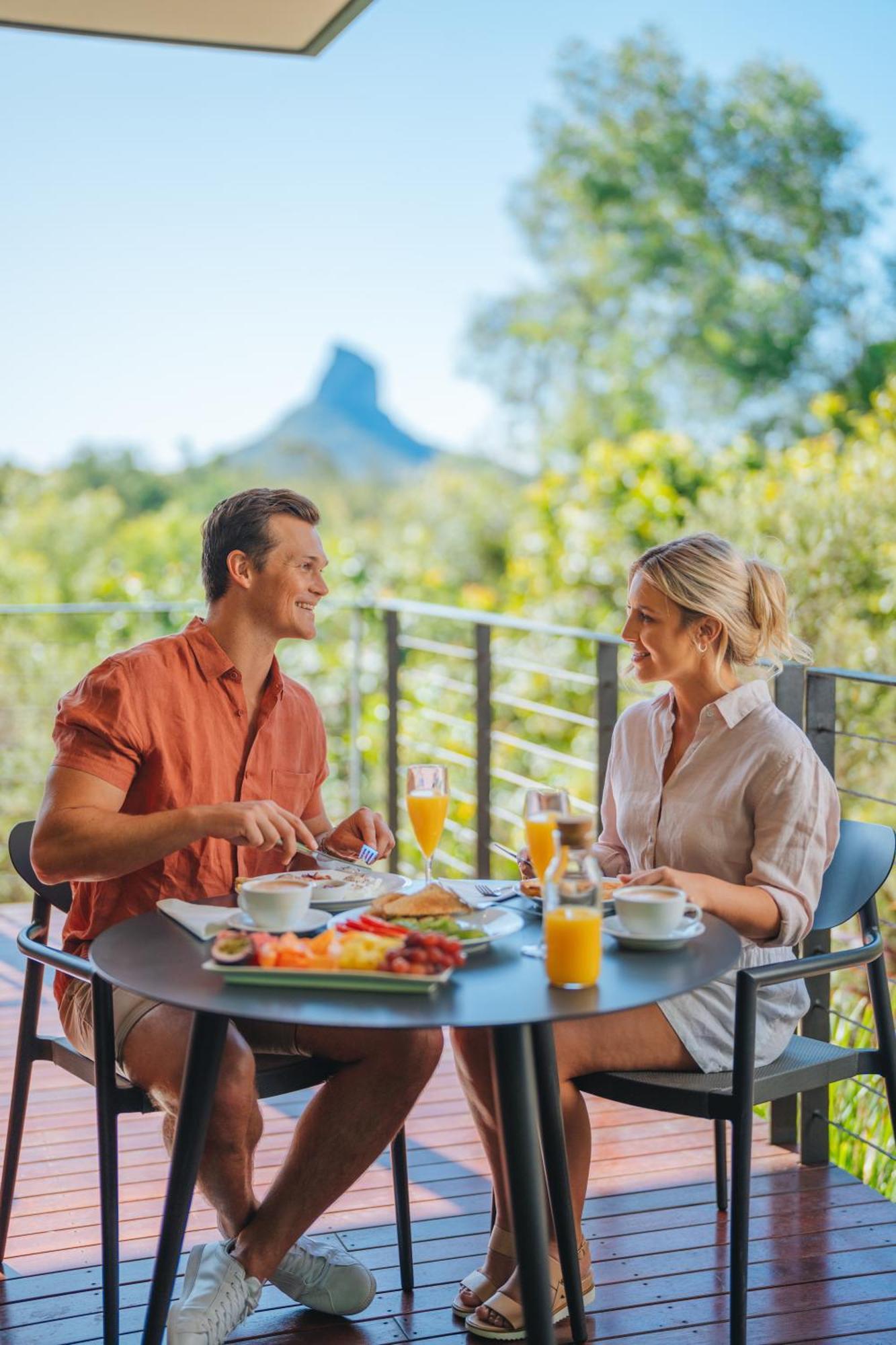 Glas auf Glashaus Glass House Mountains Exterior foto