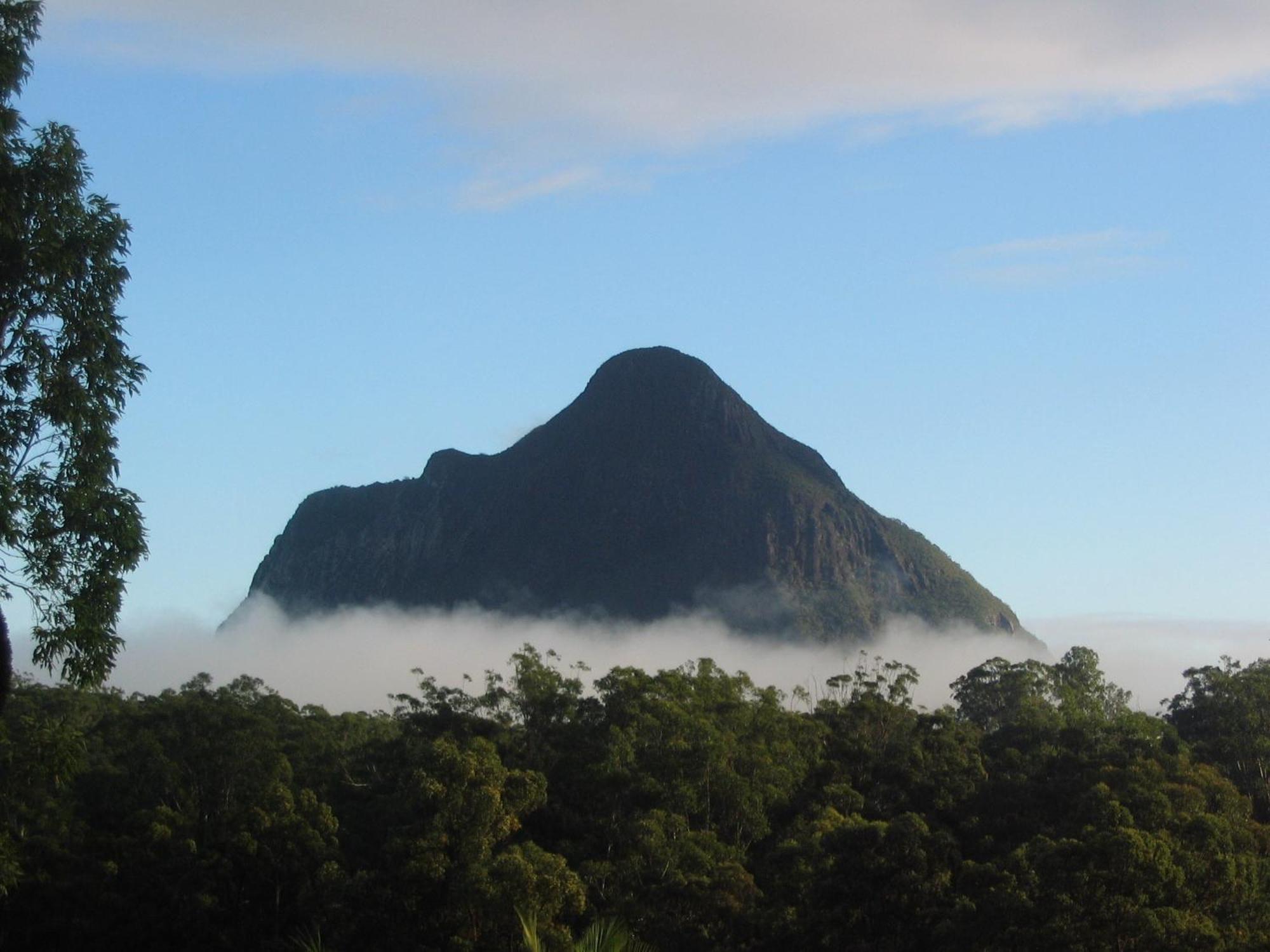 Glas auf Glashaus Glass House Mountains Exterior foto