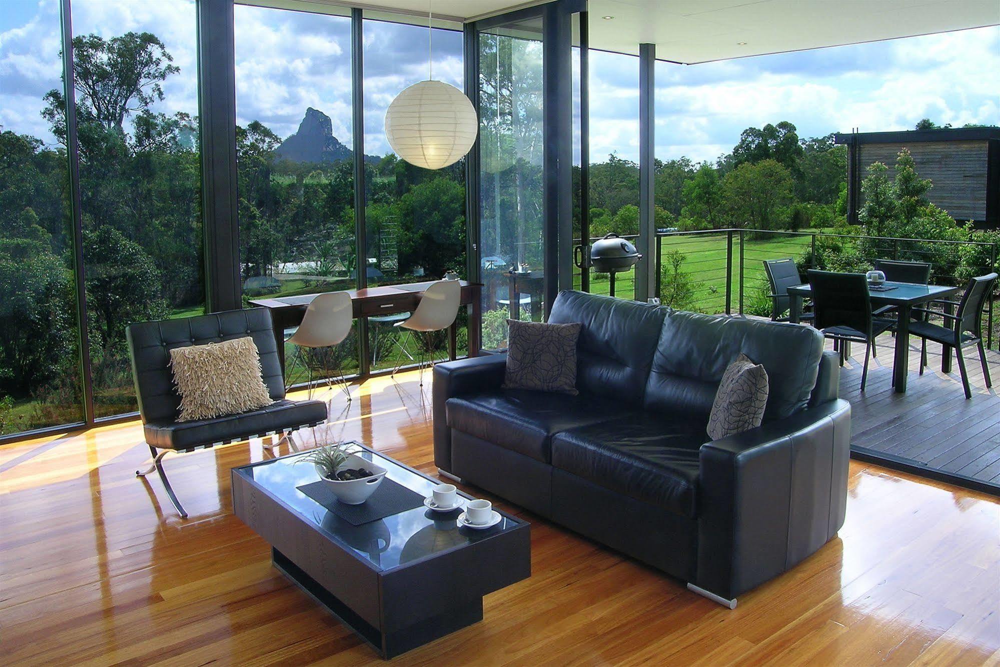 Glas auf Glashaus Glass House Mountains Exterior foto